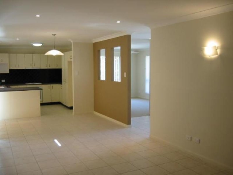 38 Gallery Place, Little Mountain QLD 4551