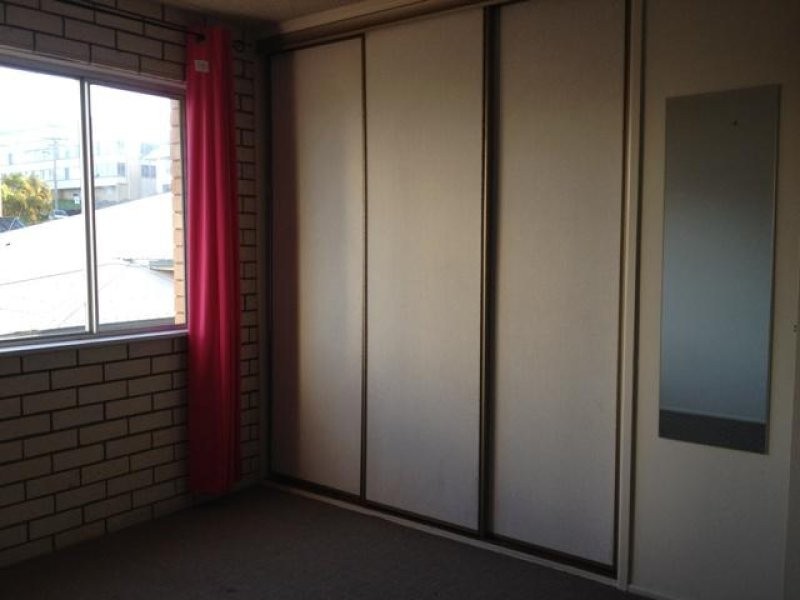 2/16 Moreton Parade, Kings Beach QLD 4551