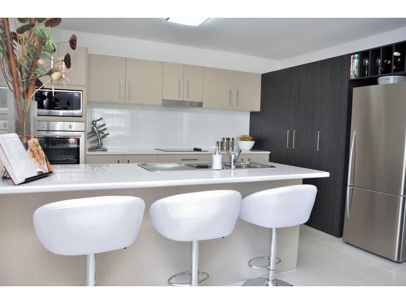 2/1 Cumberland Crescent, Meridan Plains QLD 4551