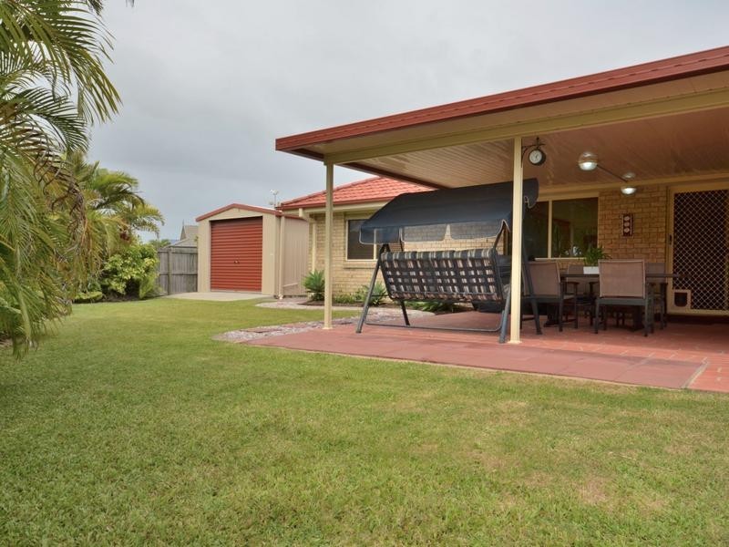 32 Water Side Place, Little Mountain QLD 4551