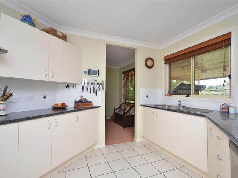 32 Water Side Place, Little Mountain QLD 4551