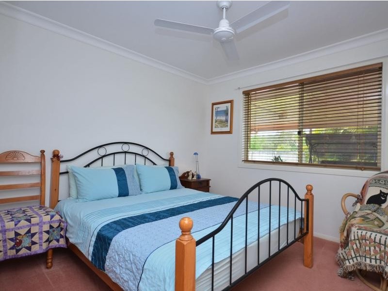 32 Water Side Place, Little Mountain QLD 4551