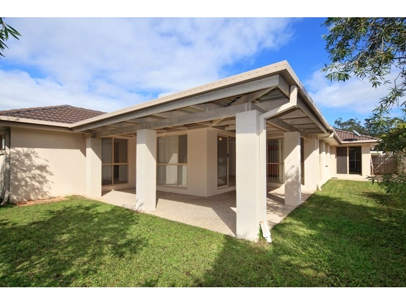 15 Campbellville Circuit, Pelican Waters QLD 4551