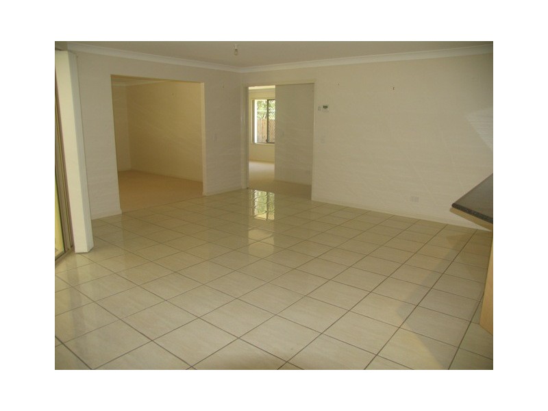 5 Blueberry Close, Little Mountain QLD 4551