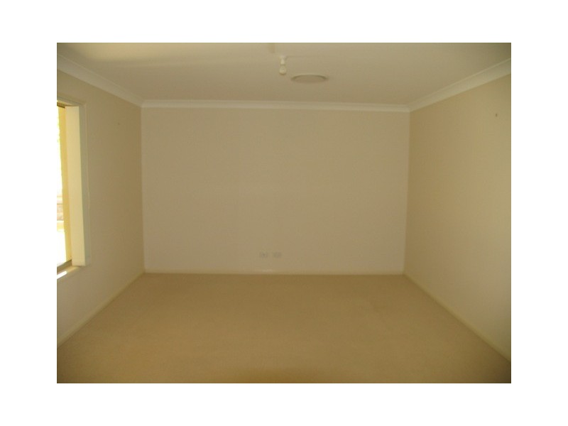 5 Blueberry Close, Little Mountain QLD 4551