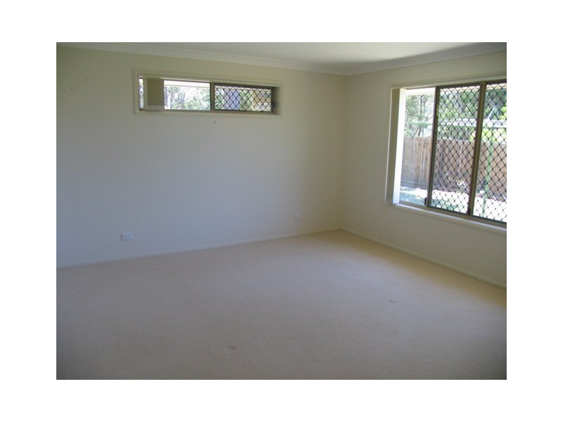 5 Blueberry Close, Little Mountain QLD 4551