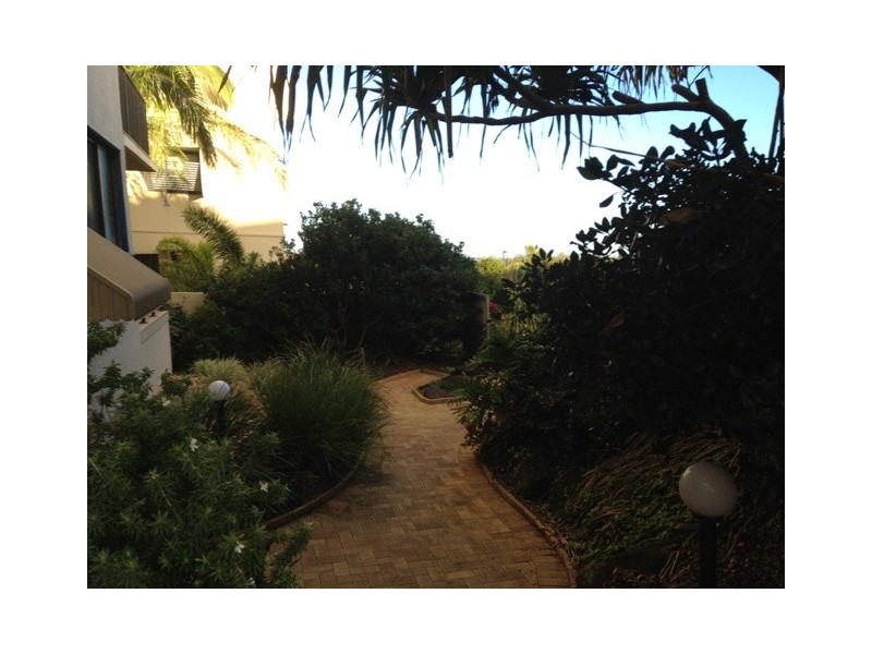 2/75 Edmund Street, Kings Beach QLD 4551