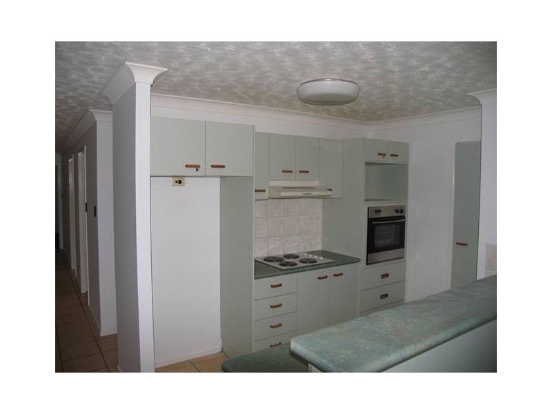 2/75 Edmund Street, Kings Beach QLD 4551