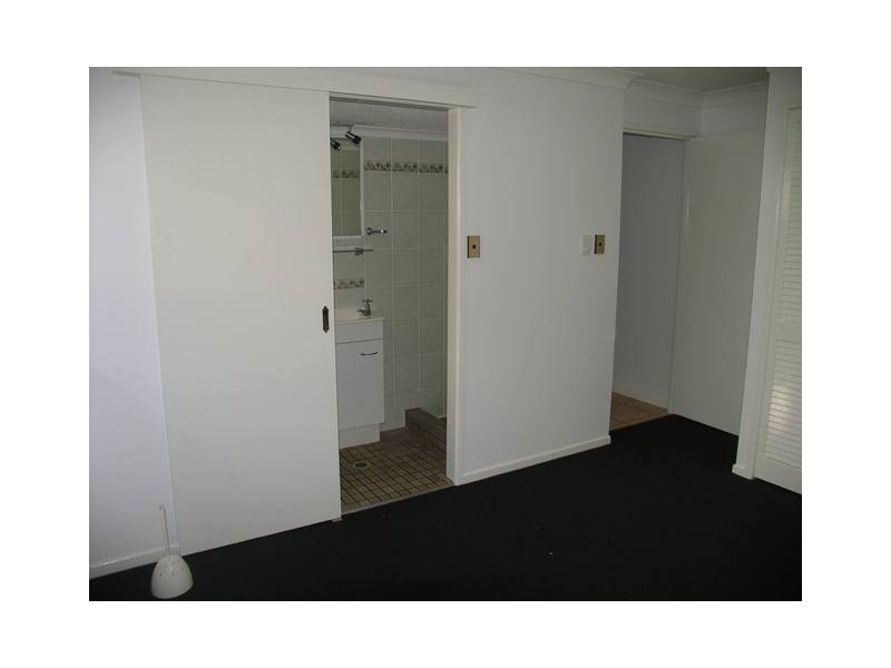2/75 Edmund Street, Kings Beach QLD 4551