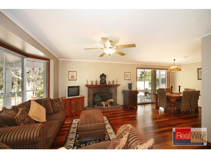 9 Ascot Way, Little Mountain QLD 4551