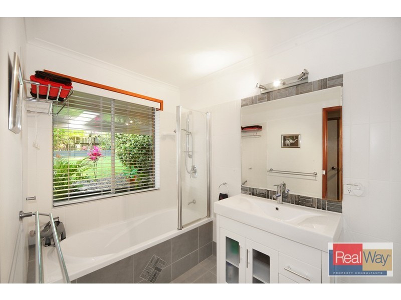 9 Ascot Way, Little Mountain QLD 4551