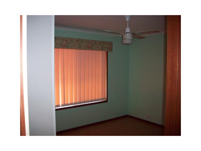 281 Nicklin Way, Warana QLD 4575