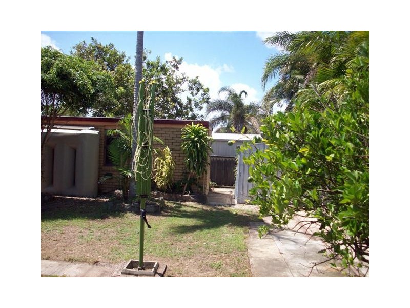 281 Nicklin Way, Warana QLD 4575