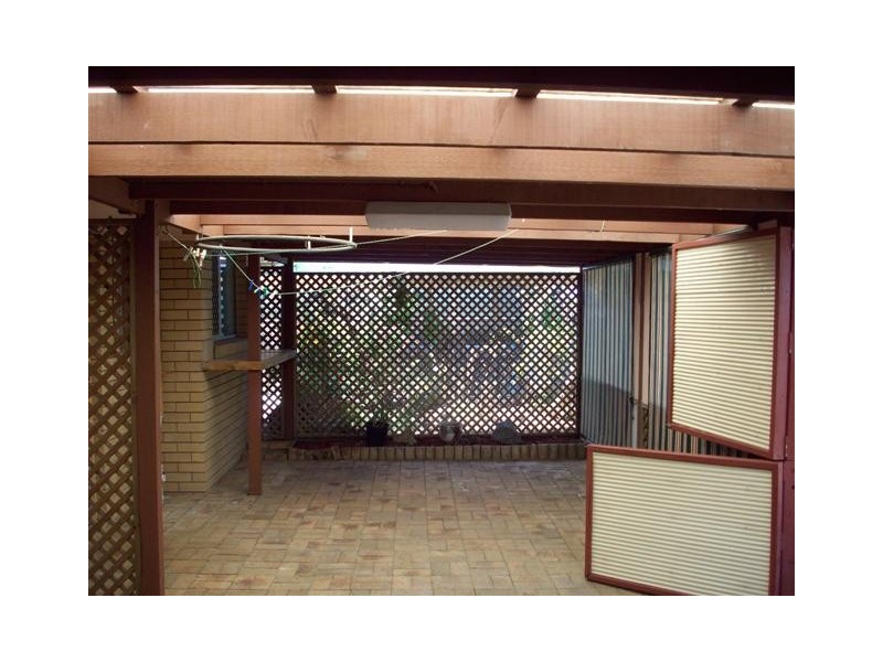 281 Nicklin Way, Warana QLD 4575