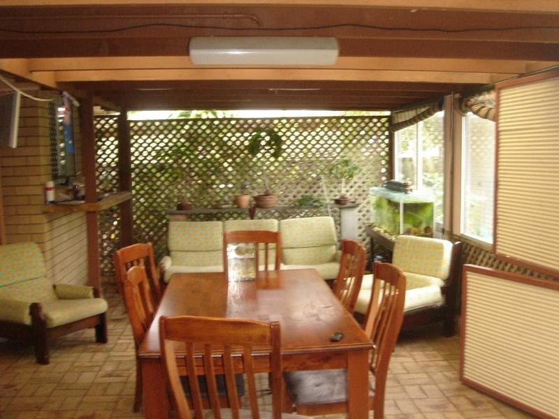 281 Nicklin Way, Warana QLD 4575