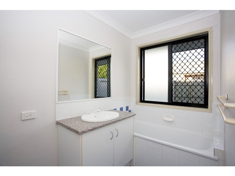 1 Snowdrop Avenue, Currimundi QLD 4551