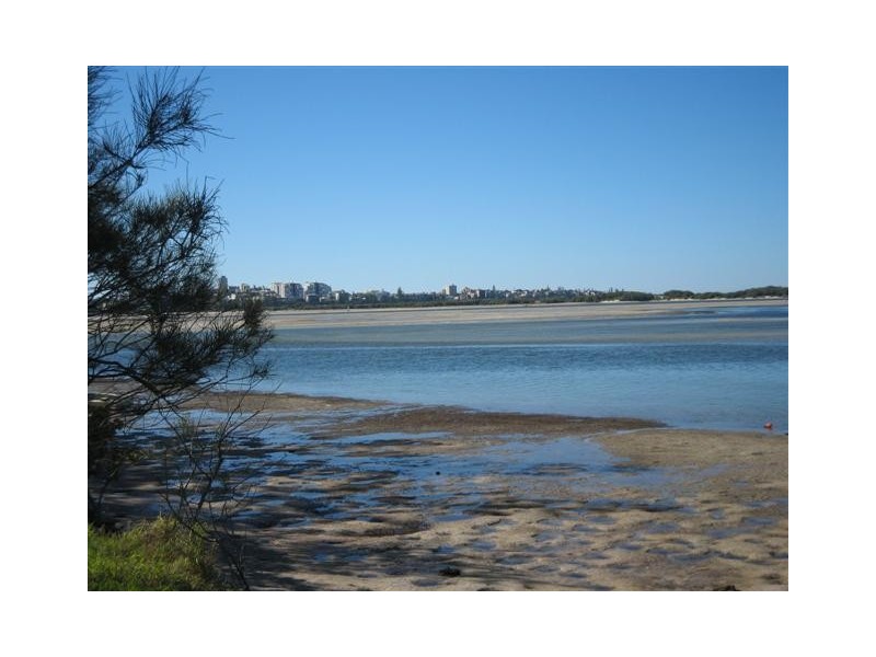 1/68 Landsborough Parade, Golden Beach QLD 4551