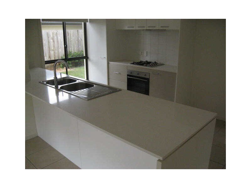 47 Hillview Crescent, Little Mountain QLD 4551