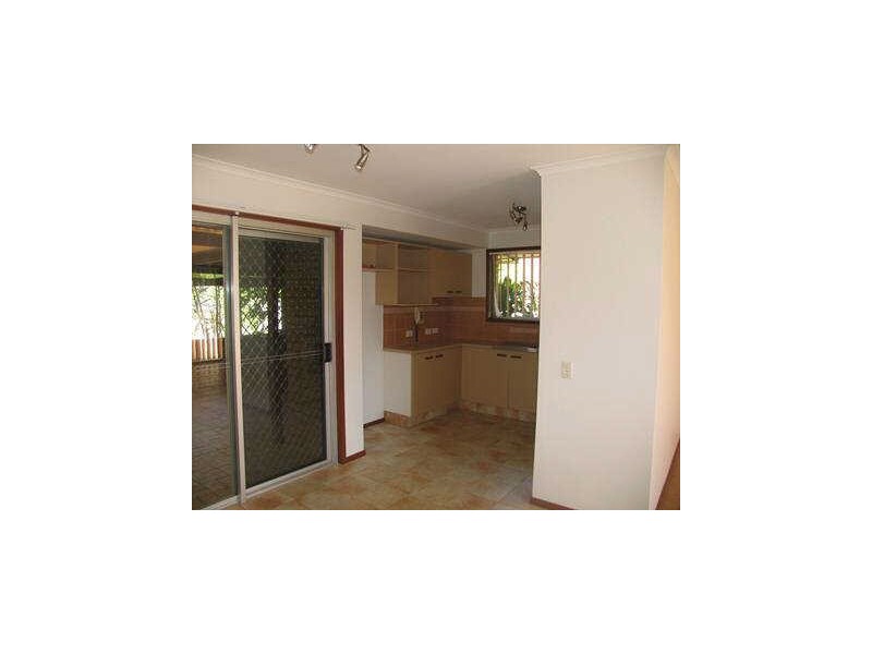 Warana QLD 4575