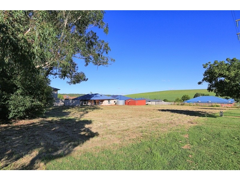 15 Taylor Street, Childers QLD 4660