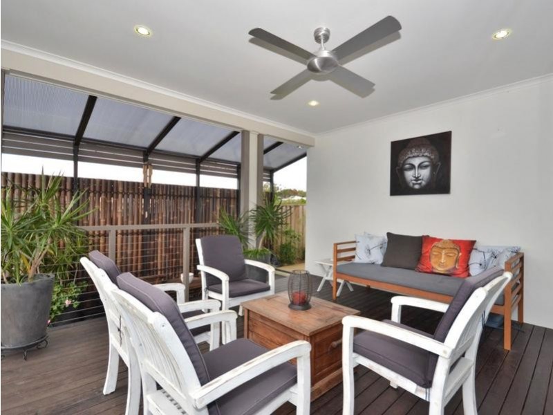 17 Foreshore Court, Dicky Beach QLD 4551