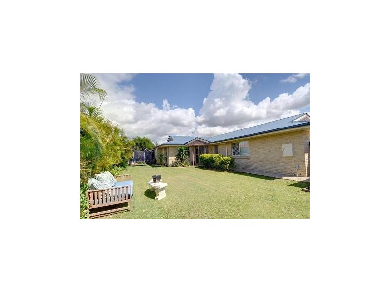 4 Bush Nut Court, Little Mountain QLD 4551