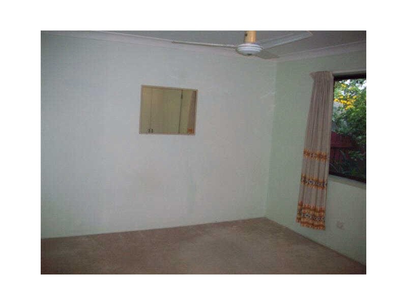 2/8 First Ave, Caloundra QLD 4551