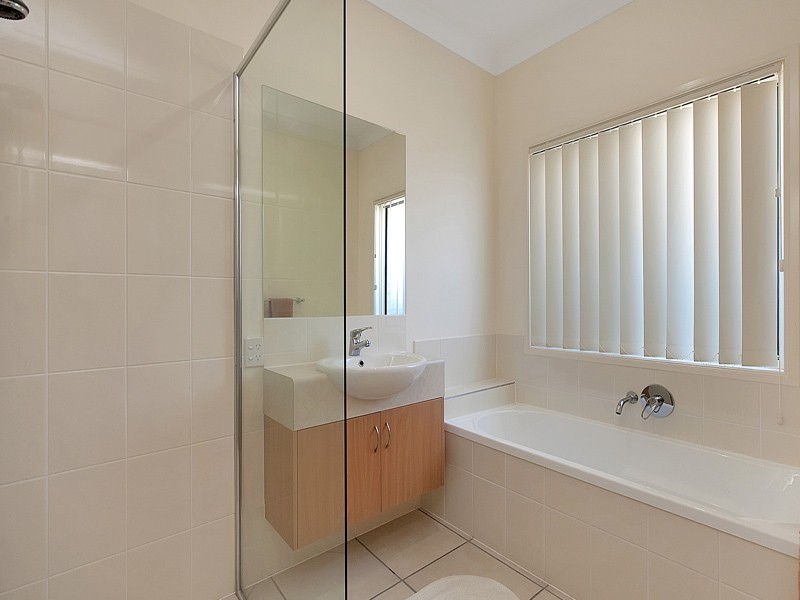 4 Gairdner Street, Caloundra West QLD 4551