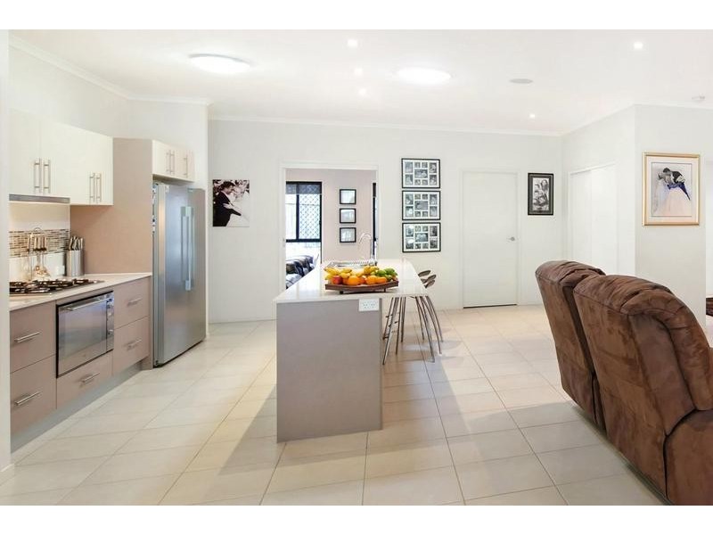 19 Acaciabark Place, Little Mountain QLD 4551