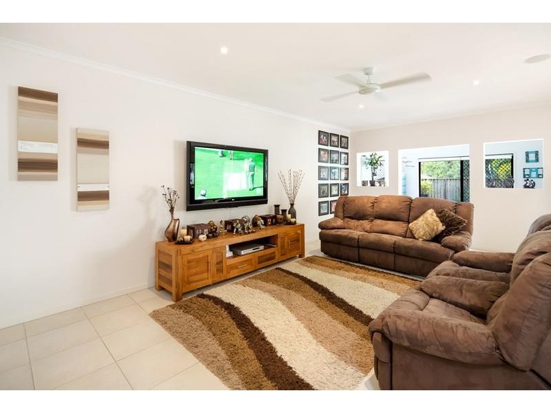 19 Acaciabark Place, Little Mountain QLD 4551