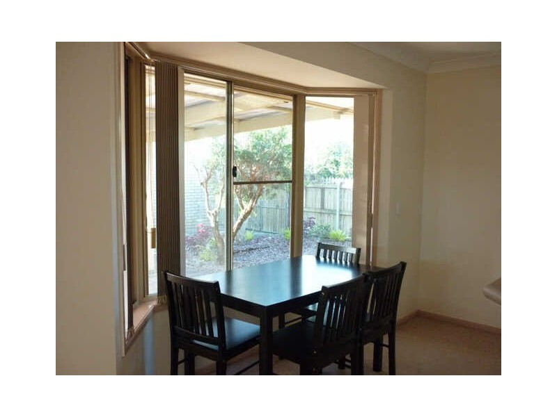 19 Lakeshore Place, Little Mountain QLD 4551