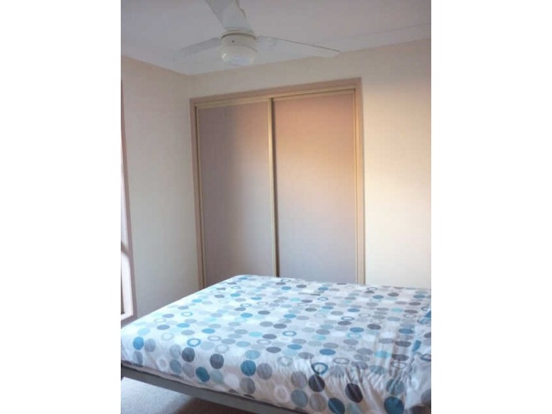 19 Lakeshore Place, Little Mountain QLD 4551