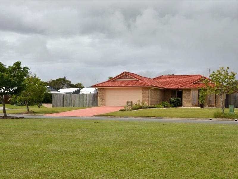 32 Water Side Place, Little Mountain QLD 4551