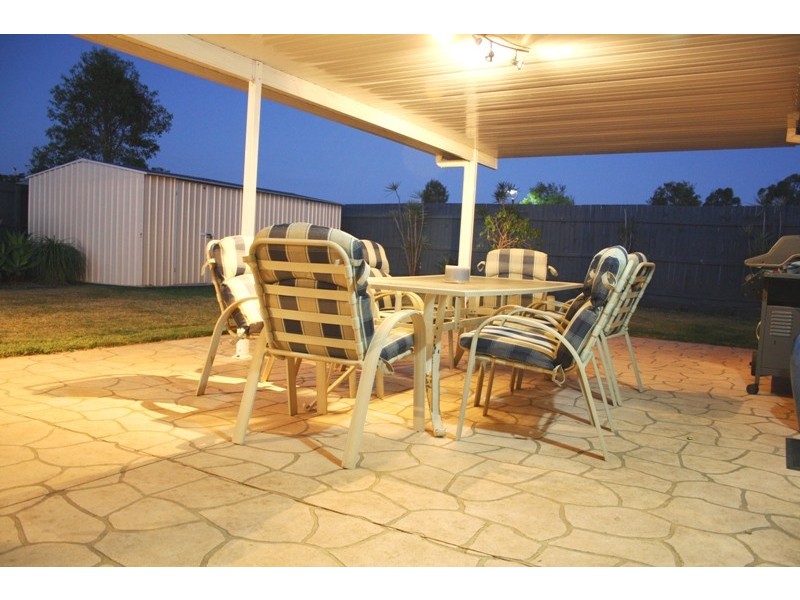 39 Springs Drive, Little Mountain QLD 4551