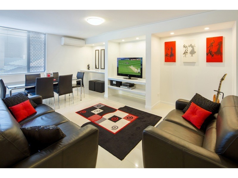 2/35 Lower Gay Terrace, Caloundra QLD 4551