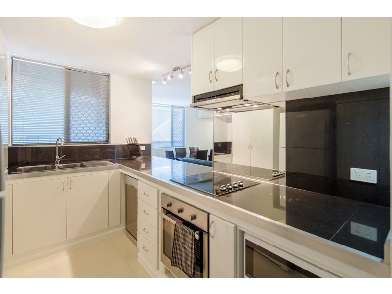 2/35 Lower Gay Terrace, Caloundra QLD 4551