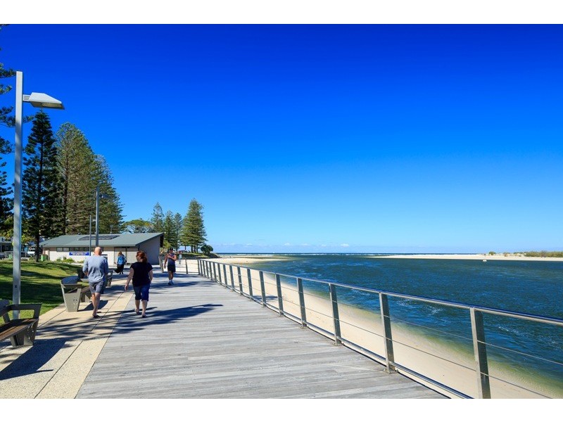 2/35 Lower Gay Terrace, Caloundra QLD 4551