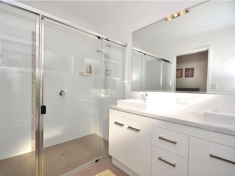 3 Bolwarra Place, Meridan Plains QLD 4551