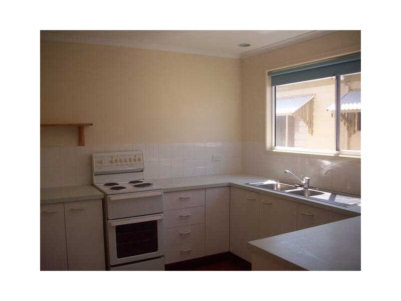 4 Coolum Street, Dicky Beach QLD 4551