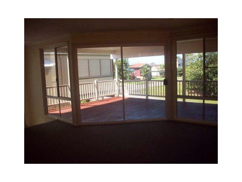 4 Coolum Street, Dicky Beach QLD 4551