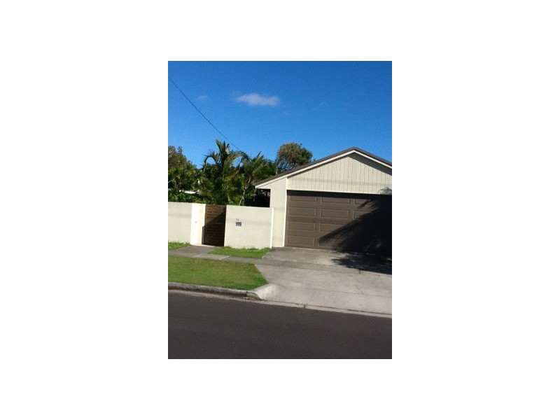 Warana QLD 4575