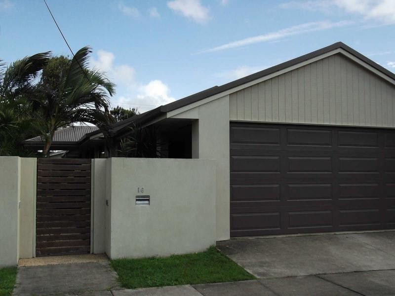 Warana QLD 4575