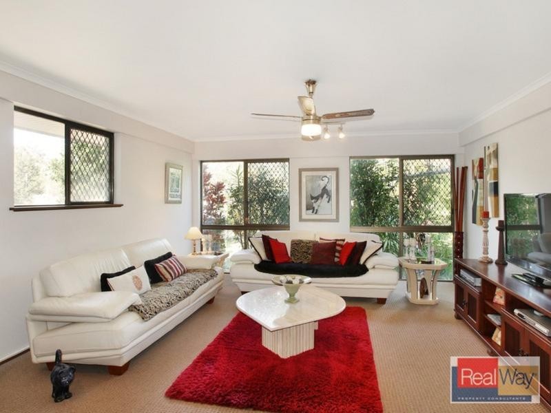 2 Raintree Boulevard, Little Mountain QLD 4551