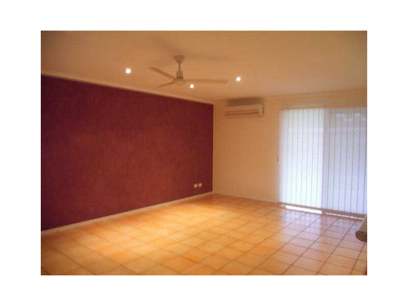 8 Centennial Place, Little Mountain QLD 4551