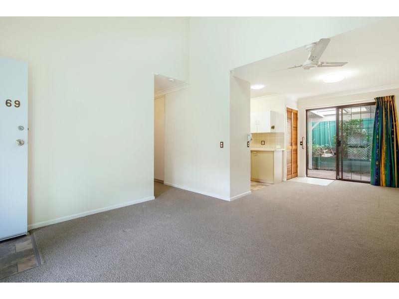 69/96 Beerburrum Street, Battery Hill QLD 4551