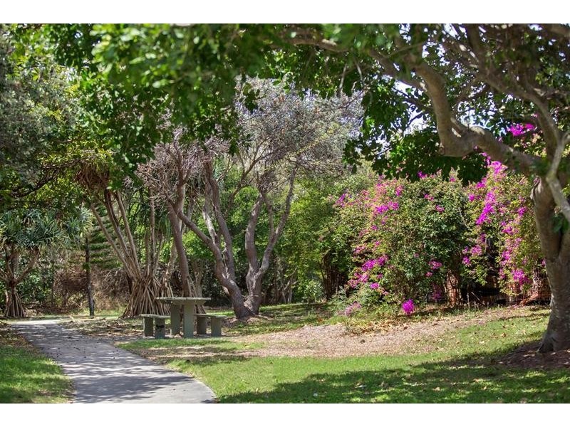 6 Uringa Street, Warana QLD 4575