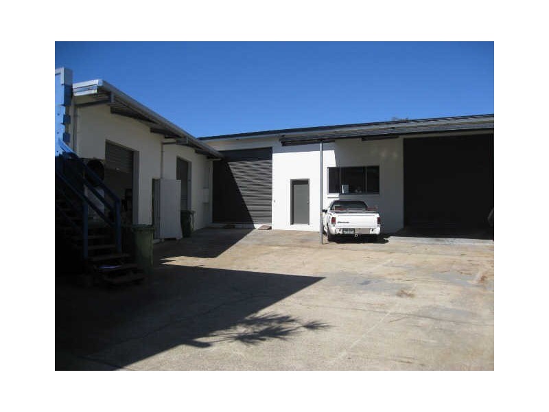 2/30 Allen Street, Caloundra QLD 4551