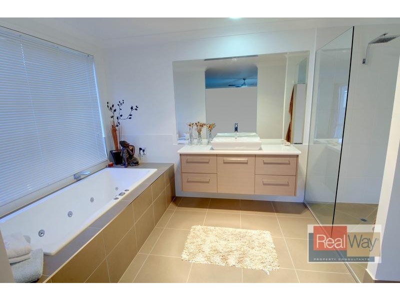 16 Ascot Way, Little Mountain QLD 4551