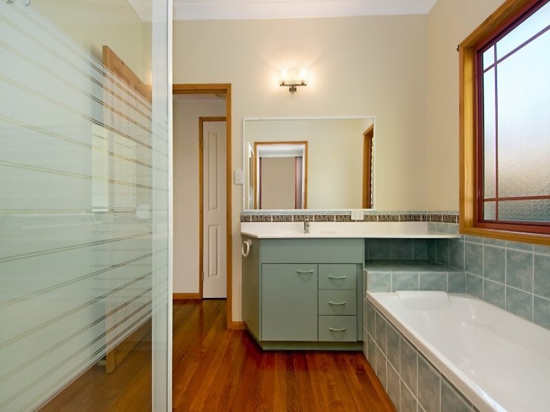 18 Parklands Boulevard, Little Mountain QLD 4551