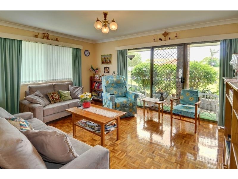 39 Wavell Avenue, Golden Beach QLD 4551